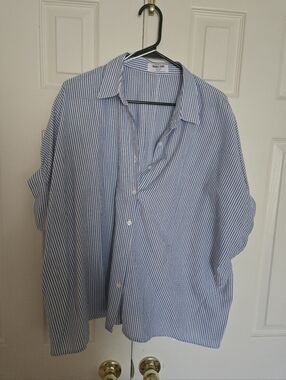 Double Zero Womens Blue & White Vertical Stripe Button-Down Shirt